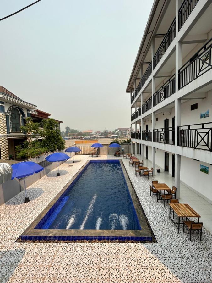 Vang Vieng Backpackers Hostel Εξωτερικό φωτογραφία