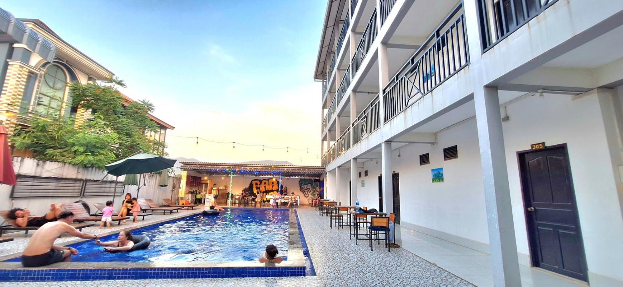 Vang Vieng Backpackers Hostel Εξωτερικό φωτογραφία