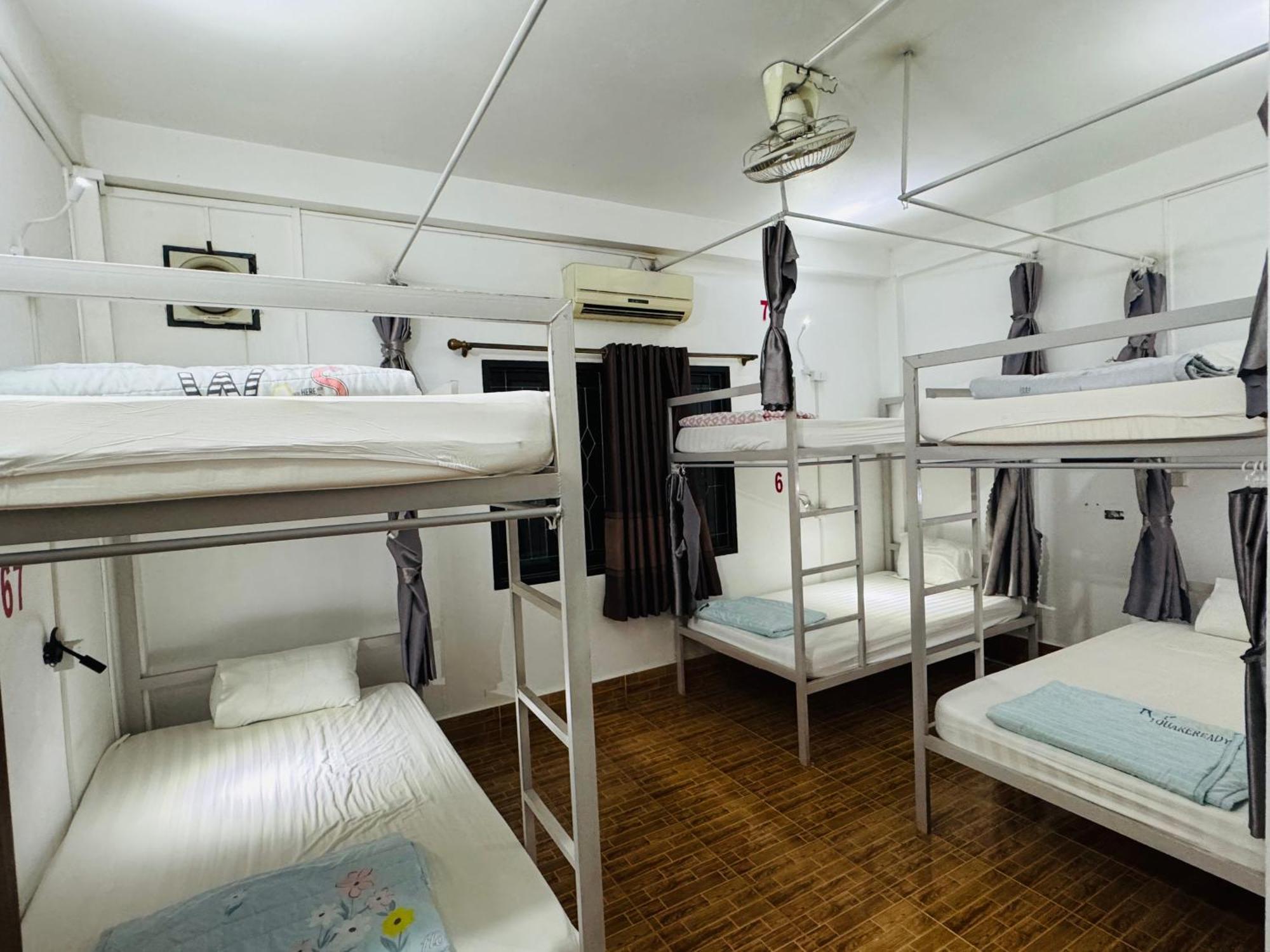Vang Vieng Backpackers Hostel Εξωτερικό φωτογραφία