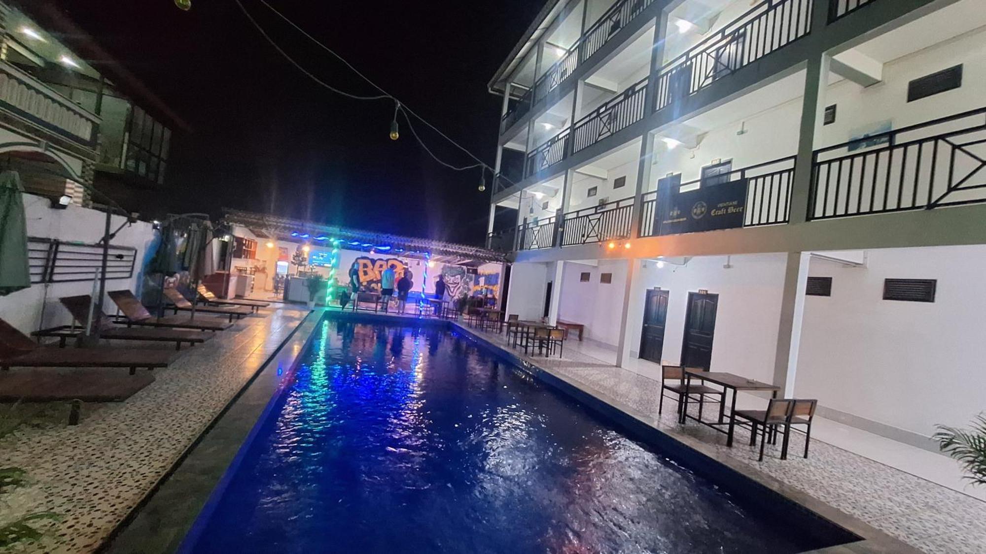 Vang Vieng Backpackers Hostel Εξωτερικό φωτογραφία