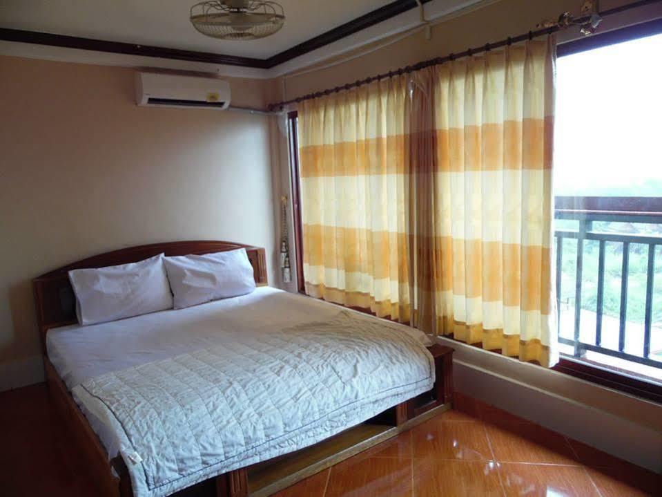 Vang Vieng Backpackers Hostel Εξωτερικό φωτογραφία